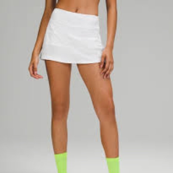 White Lululemon skirt - Picture 1 of 3